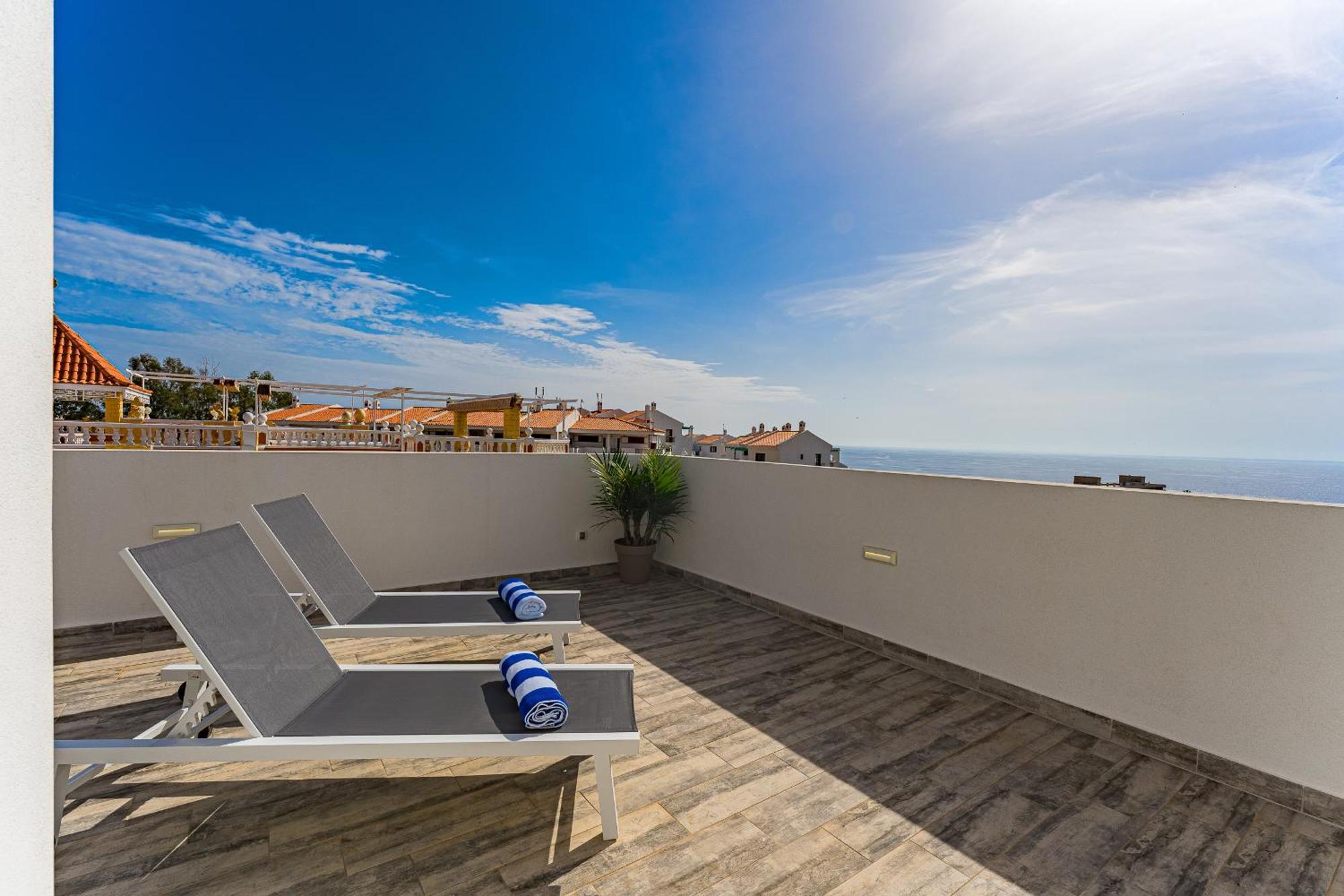 Fabulous Contemporary 5 Bedroom Villa With Private Heated Pool, Sleeps Max 13 Callao Salvaje Exterior foto