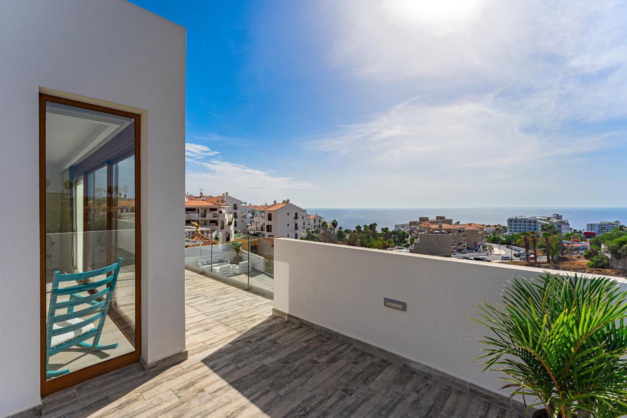 Fabulous Contemporary 5 Bedroom Villa With Private Heated Pool, Sleeps Max 13 Callao Salvaje Exterior foto