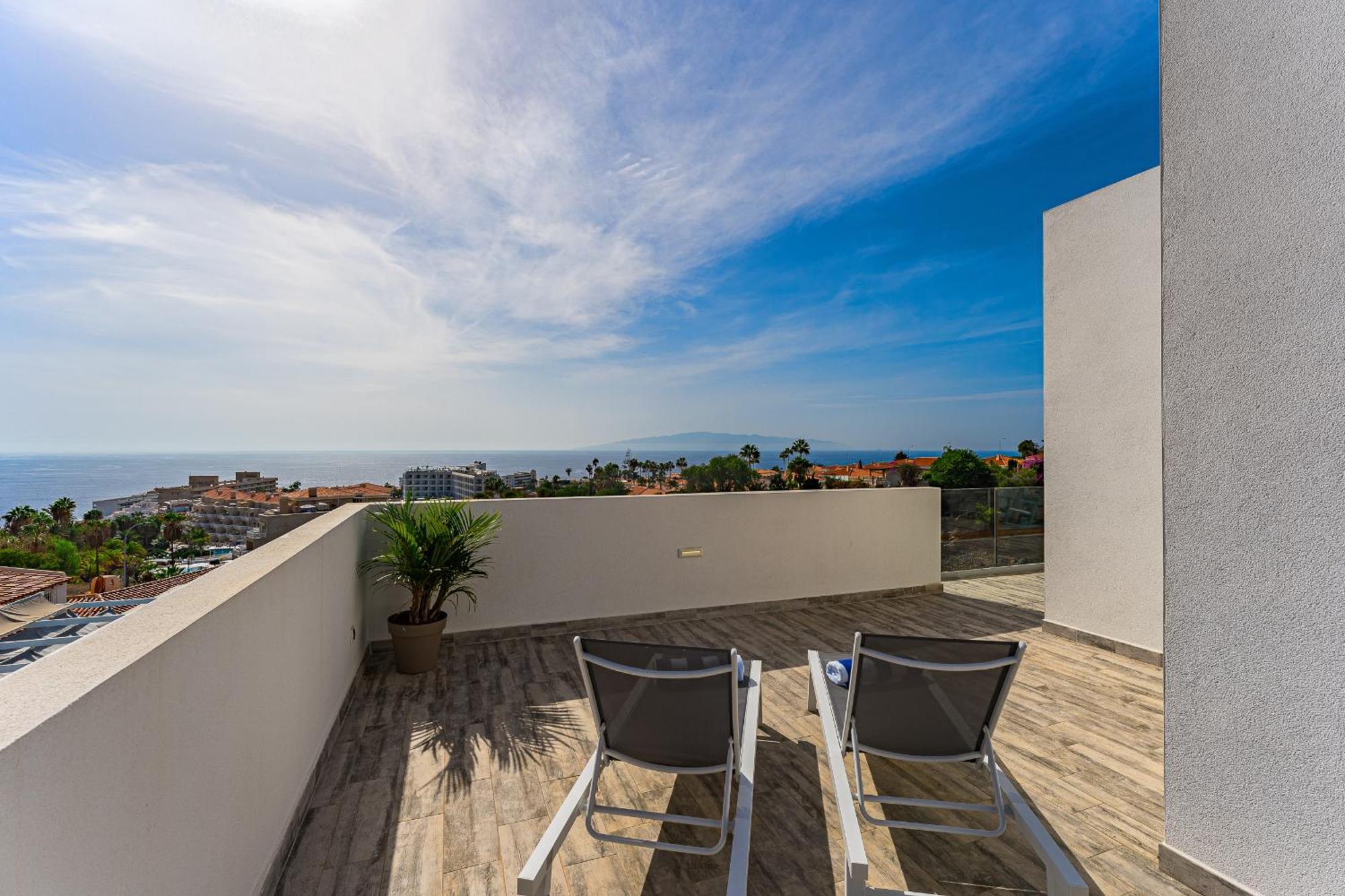 Fabulous Contemporary 5 Bedroom Villa With Private Heated Pool, Sleeps Max 13 Callao Salvaje Exterior foto