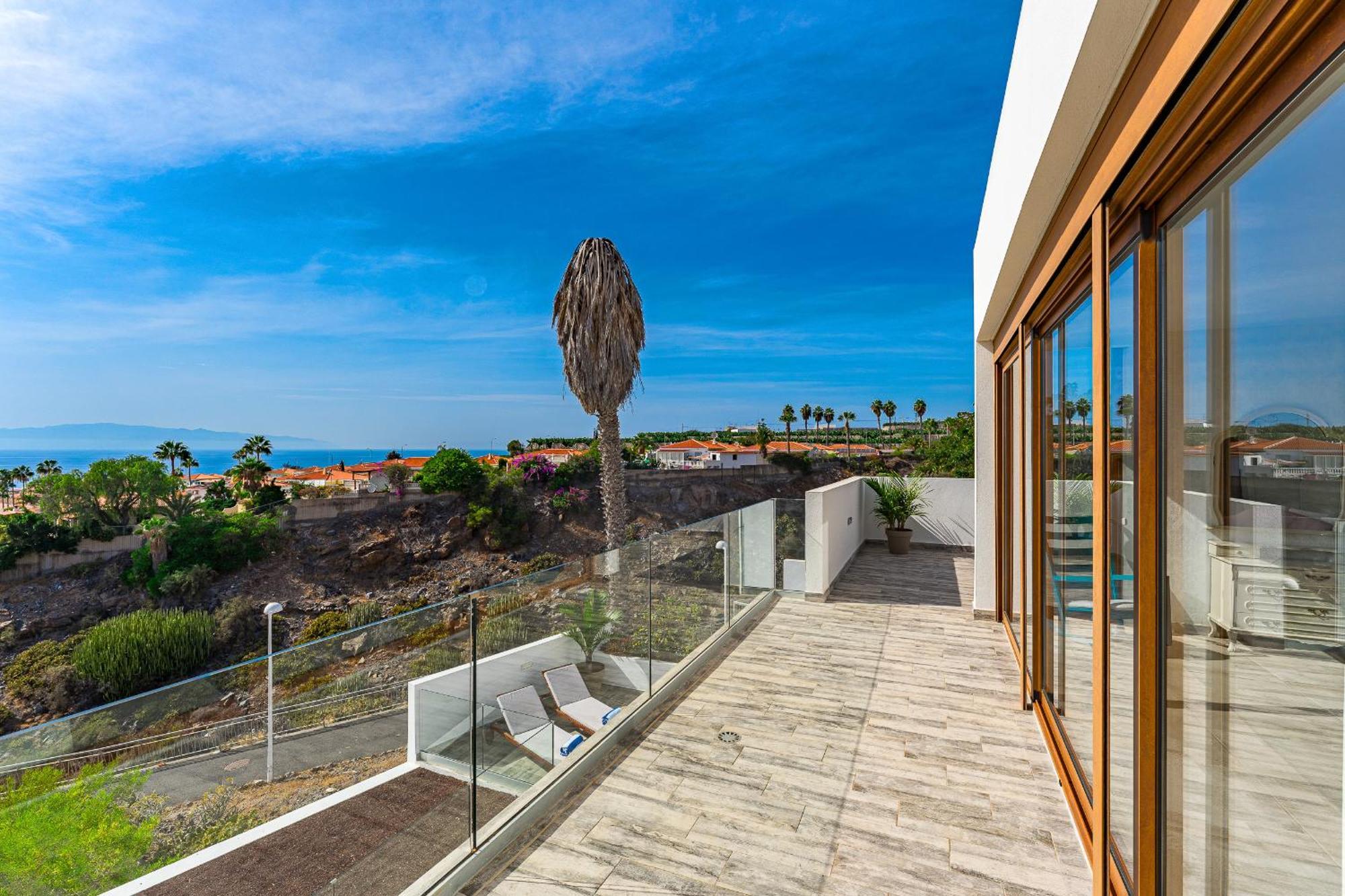 Fabulous Contemporary 5 Bedroom Villa With Private Heated Pool, Sleeps Max 13 Callao Salvaje Exterior foto