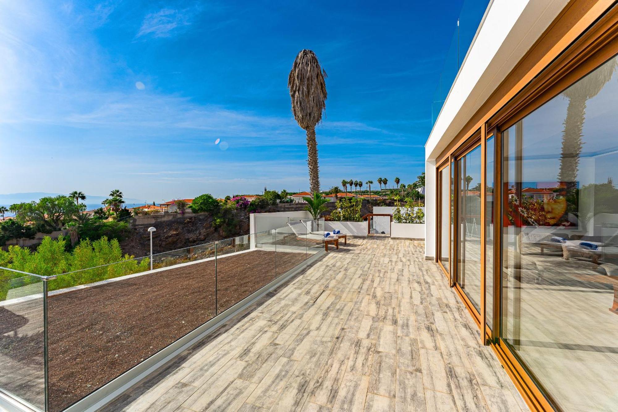 Fabulous Contemporary 5 Bedroom Villa With Private Heated Pool, Sleeps Max 13 Callao Salvaje Exterior foto